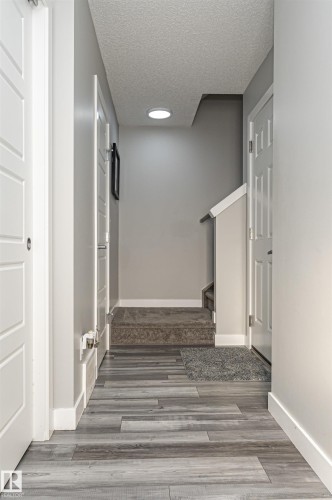 20318 15A Avenue, Edmonton, AB - Indoor Photo Showing Other Room