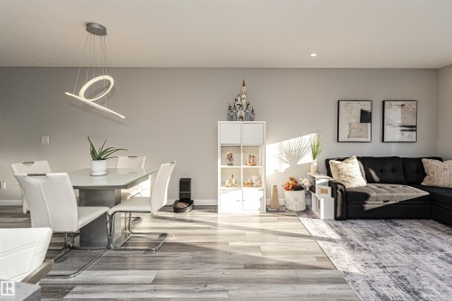 20318 15A Avenue, Edmonton, AB - Indoor