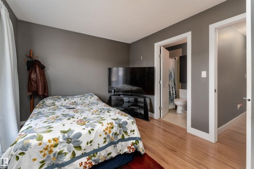 37 13003 132 Avenue, Edmonton, AB - Indoor Photo Showing Bedroom