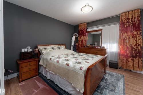 37 13003 132 Avenue, Edmonton, AB - Indoor Photo Showing Bedroom