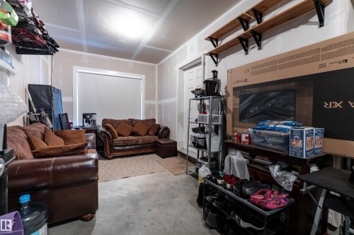 37 13003 132 Avenue, Edmonton, AB - Indoor