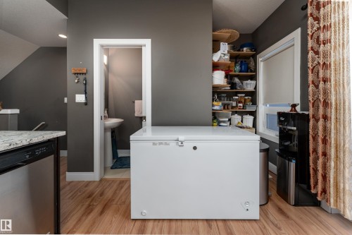 37 13003 132 Avenue, Edmonton, AB - Indoor Photo Showing Laundry Room