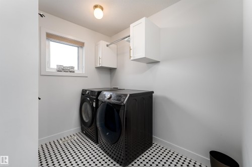 39 Jacobs Close, St. Albert, AB - Indoor Photo Showing Laundry Room