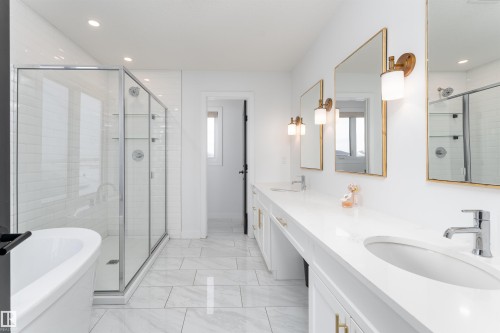 39 Jacobs Close, St. Albert, AB - Indoor Photo Showing Bathroom