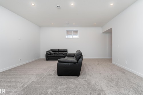 39 Jacobs Close, St. Albert, AB - Indoor