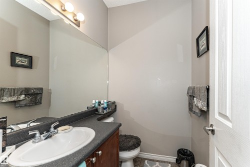 103 13825 155 Avenue, Edmonton, AB - Indoor Photo Showing Bathroom