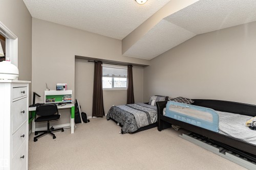 103 13825 155 Avenue, Edmonton, AB - Indoor Photo Showing Bedroom