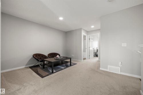 1745 Erker Way, Edmonton, AB - Indoor Photo Showing Other Room