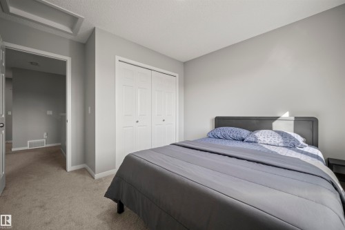 1745 Erker Way, Edmonton, AB - Indoor Photo Showing Bedroom