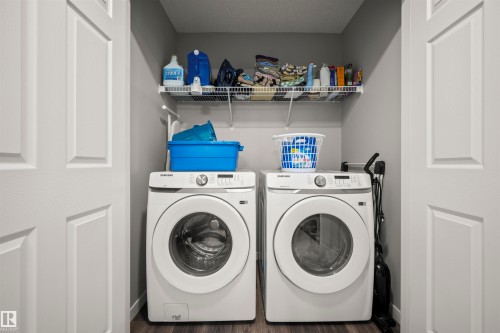 1745 Erker Way, Edmonton, AB - Indoor Photo Showing Laundry Room