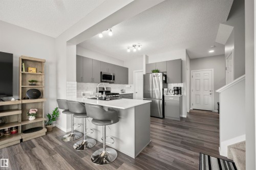 1745 Erker Way, Edmonton, AB - Indoor Photo Showing Kitchen