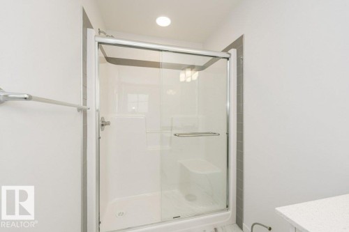 335 Edgemont Drive, Edmonton, AB - Indoor Photo Showing Bathroom