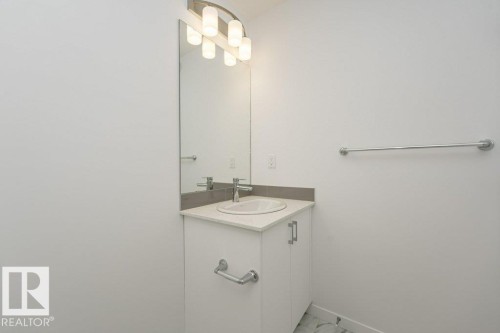 335 Edgemont Drive, Edmonton, AB - Indoor Photo Showing Bathroom