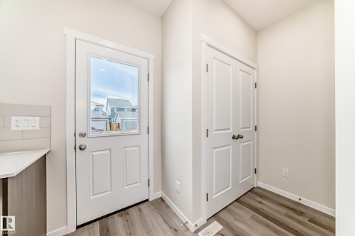 17548 63 Street, Edmonton, AB - Indoor