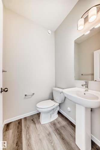 17548 63 Street, Edmonton, AB - Indoor Photo Showing Bathroom