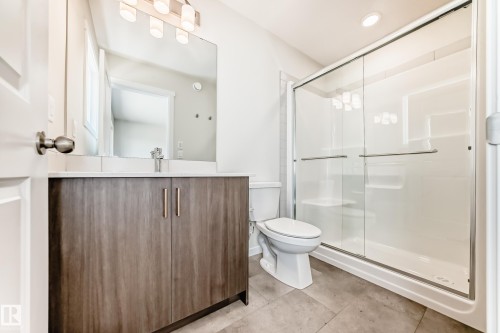 17548 63 Street, Edmonton, AB - Indoor Photo Showing Bathroom