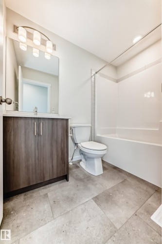 17548 63 Street, Edmonton, AB - Indoor Photo Showing Bathroom