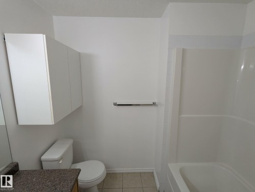 11725 83 Street, Edmonton, AB - Indoor Photo Showing Bathroom