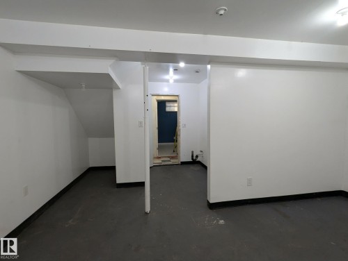 11725 83 Street, Edmonton, AB - Indoor