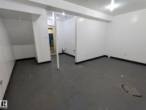 11725 83 Street, Edmonton, AB - Indoor