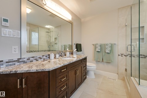 10997 131 Street, Edmonton, AB - Indoor Photo Showing Bathroom
