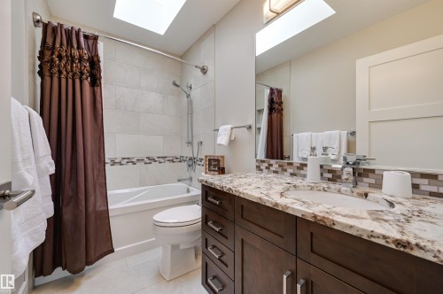 10997 131 Street, Edmonton, AB - Indoor Photo Showing Bathroom