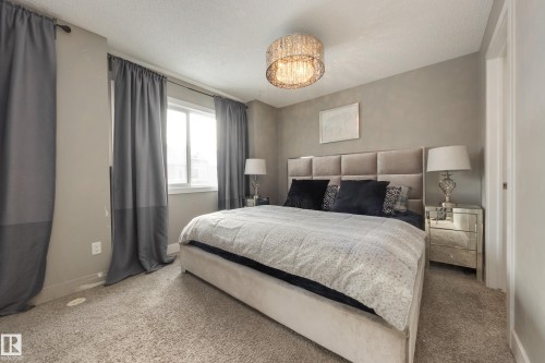 39 415 Clareview Road, Edmonton, AB - Indoor Photo Showing Bedroom