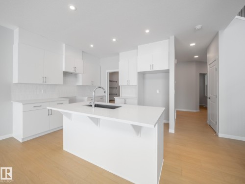 7103 177 Avenue, Edmonton, AB - Indoor Photo Showing Kitchen With Upgraded Kitchen