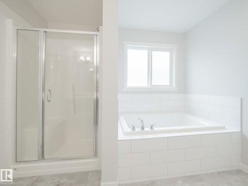 7103 177 Avenue, Edmonton, AB - Indoor Photo Showing Bathroom