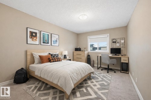 6833 Cardinal Link, Edmonton, AB - Indoor Photo Showing Bedroom
