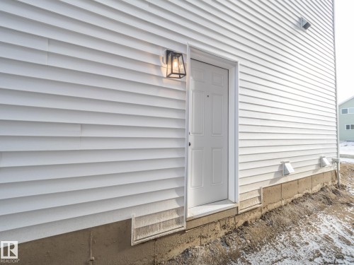 1025 Aster Boulevard, Edmonton, AB - Outdoor With Exterior