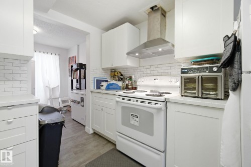 614 Saddleback Road, Edmonton, AB - Indoor Photo Showing Kitchen