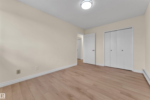 5 3855 76 Street, Edmonton, AB - Indoor Photo Showing Other Room