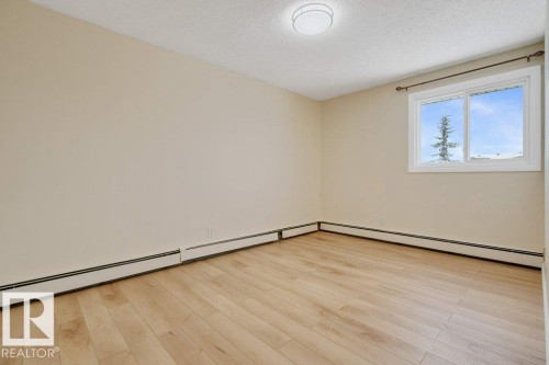 5 3855 76 Street, Edmonton, AB - Indoor Photo Showing Other Room