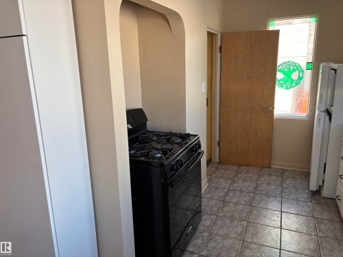 12303 131 Street Nw, Edmonton, AB - Indoor Photo Showing Other Room