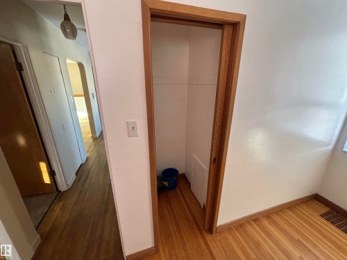 12303 131 Street Nw, Edmonton, AB - Indoor Photo Showing Other Room