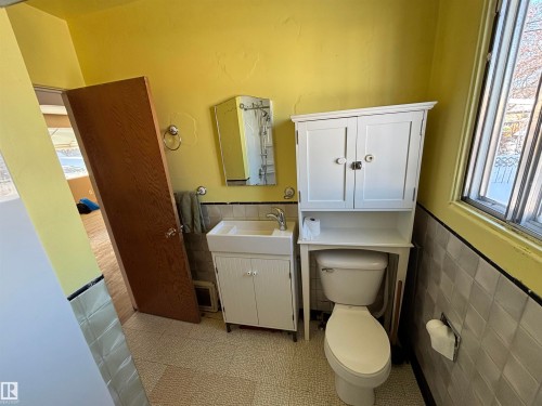 12303 131 Street Nw, Edmonton, AB - Indoor