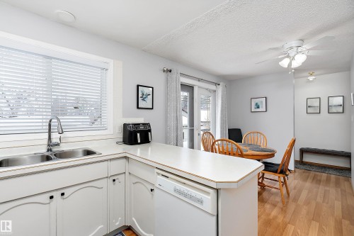 5 Groat Drive, Spruce Grove, AB - Indoor Photo Showing Kitchen With Double Sink