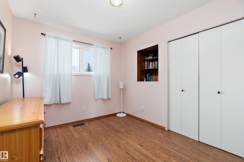 5 Groat Drive, Spruce Grove, AB - Indoor Photo Showing Other Room