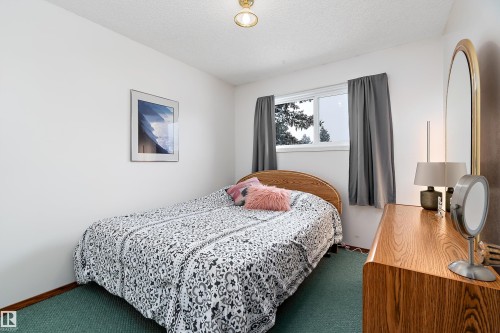 5 Groat Drive, Spruce Grove, AB - Indoor Photo Showing Bedroom