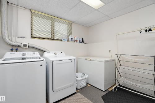 5 Groat Drive, Spruce Grove, AB - Indoor Photo Showing Laundry Room