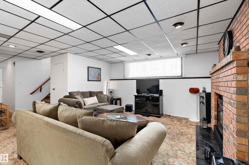 5 Groat Drive, Spruce Grove, AB - Indoor