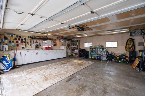5 Groat Drive, Spruce Grove, AB - Indoor Photo Showing Garage