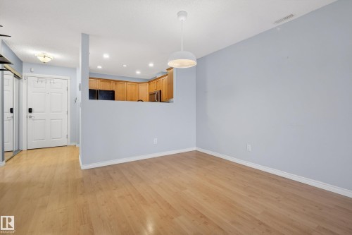 101 12110 106 Avenue, Edmonton, AB - Indoor Photo Showing Other Room
