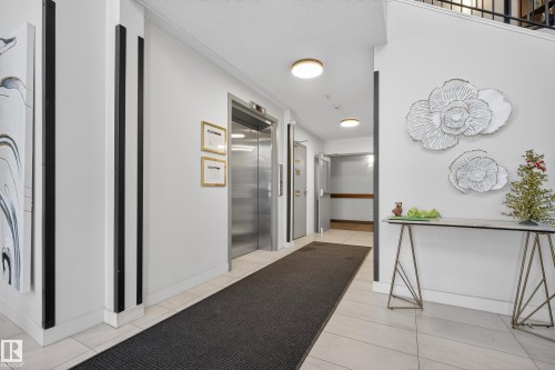 101 12110 106 Avenue, Edmonton, AB - Indoor Photo Showing Other Room