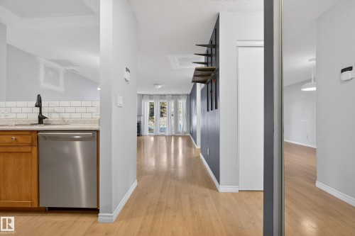 101 12110 106 Avenue, Edmonton, AB - Indoor