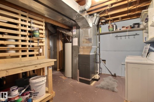 10410 28A Avenue, Edmonton, AB - Indoor Photo Showing Laundry Room