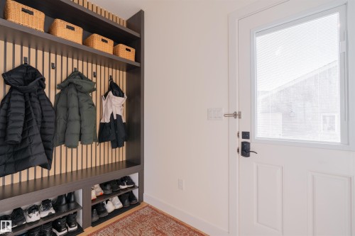 7431 181 Avenue, Edmonton, AB - Indoor Photo Showing Other Room