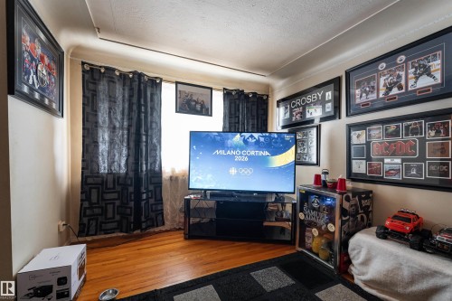 12202 49 Street, Edmonton, AB - Indoor Photo Showing Other Room