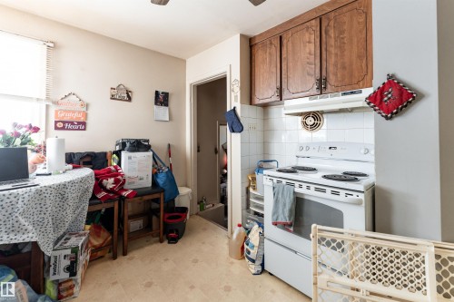 12202 49 Street, Edmonton, AB - Indoor